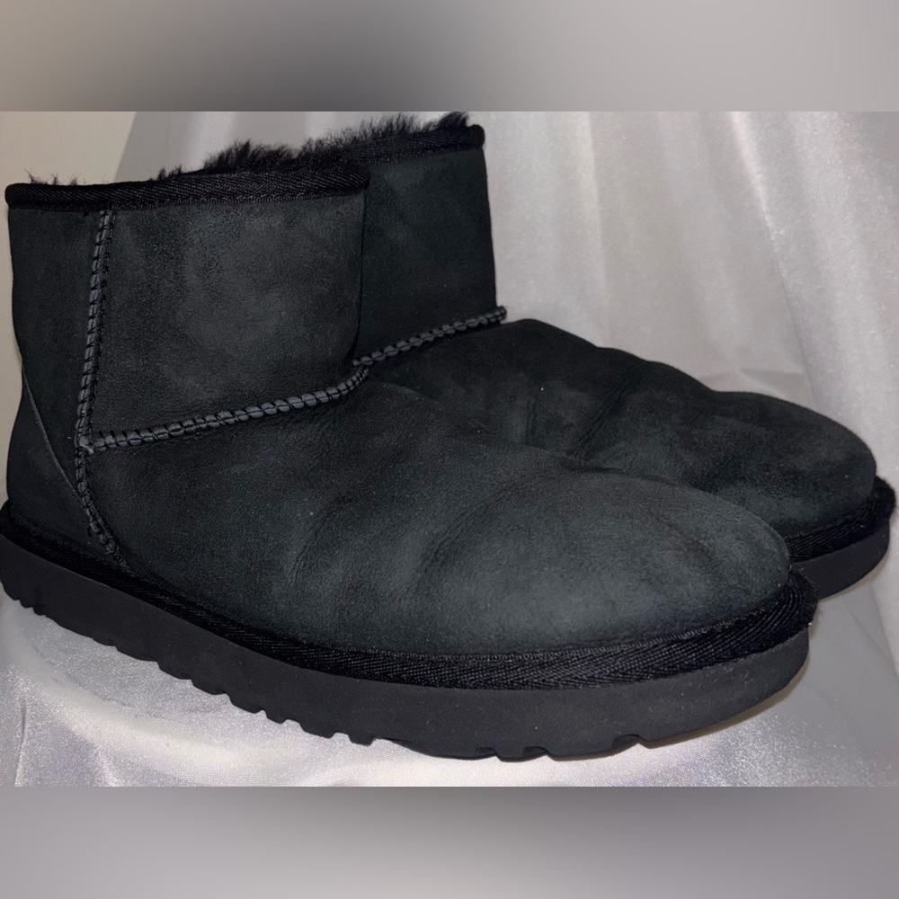 Women’s UGG Classic Mini II Boot